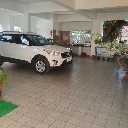 Two Bedroom House มาดิเครี ภายนอก รูปภาพ