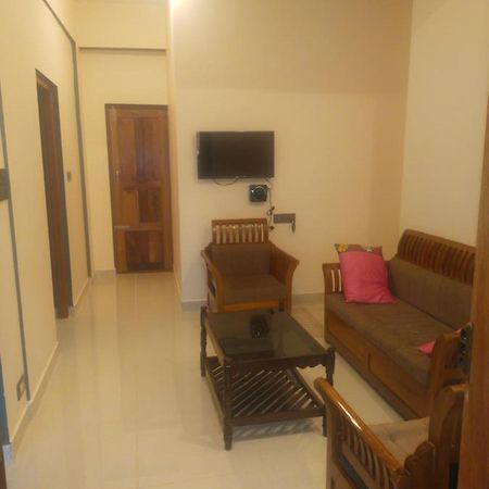 Two Bedroom House มาดิเครี ภายนอก รูปภาพ