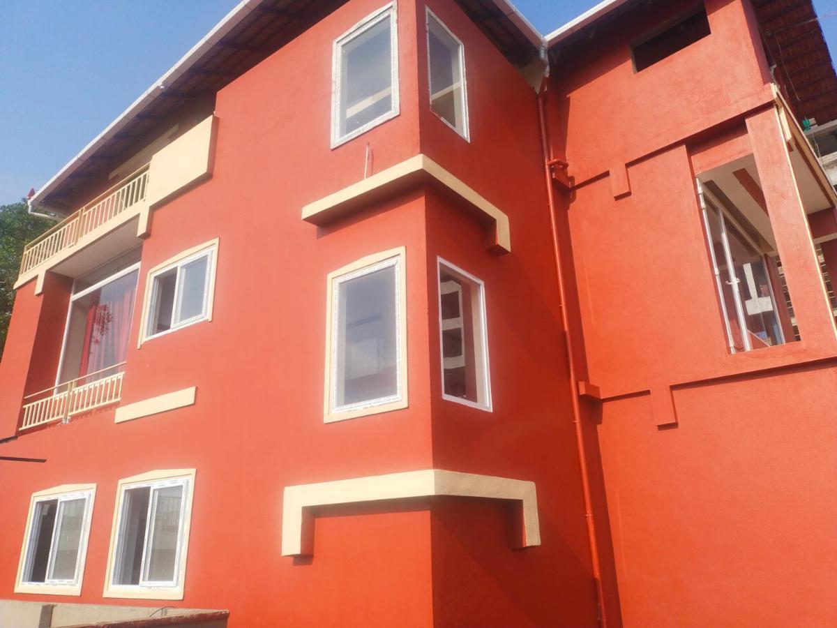 Two Bedroom House มาดิเครี ภายนอก รูปภาพ